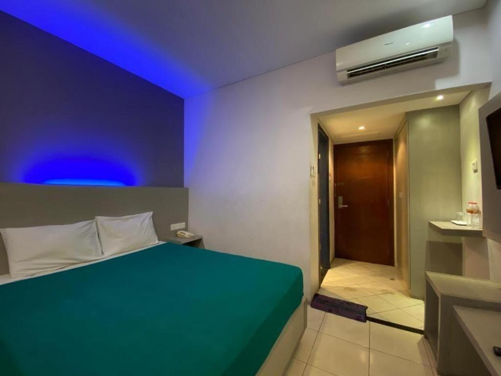 Kharisma Hotel Madiun Exterior foto