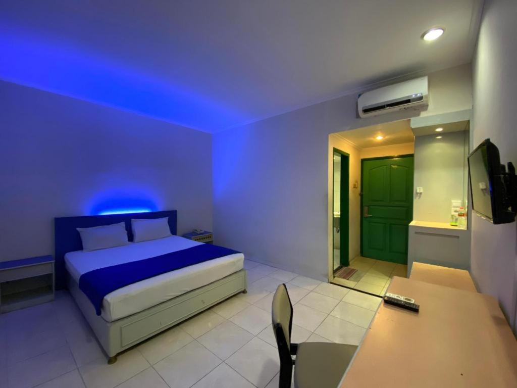 Kharisma Hotel Madiun Exterior foto
