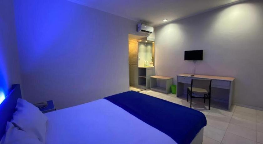 Kharisma Hotel Madiun Exterior foto